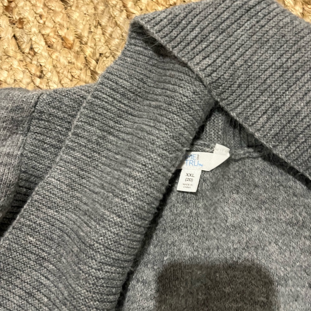 Sweater bundle - Picture 2 of 4